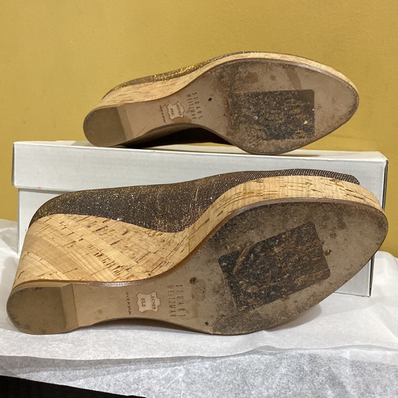 Stuart Weitzman Anna Corkswoon Peep Toe Wedges. Metallic Grey. Size 9 W - Picture 2 of 3